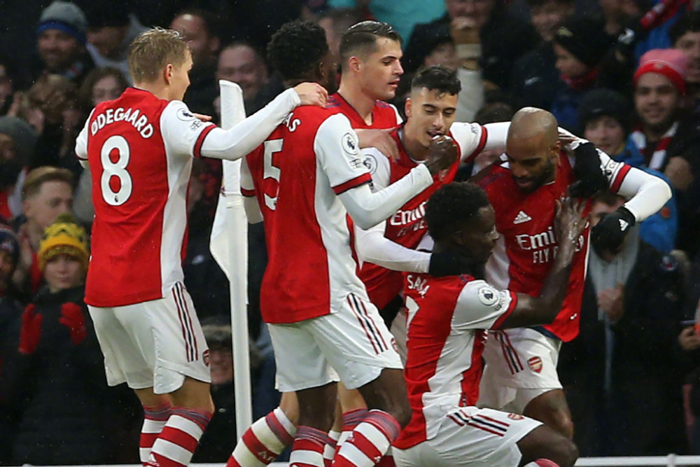 罗马诺：曼联新援奥罗斯科将在未来几天抵达英国完成转会流程（罗马诺：奥罗斯科将于近日抵英，完成加盟曼联手续）