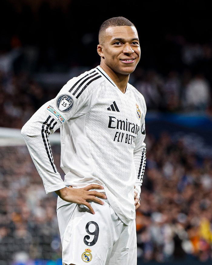 媒体人：许利民确定赵睿、周琦、雷蒙今晚比赛可以登场（记者：许利民确认赵睿、周琦、雷蒙今晚可出战）