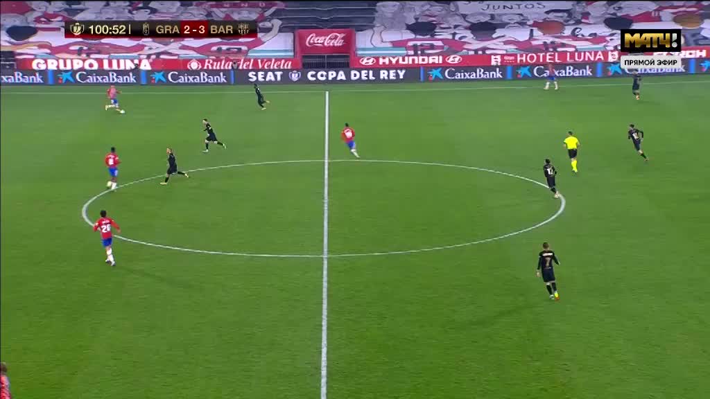 塞萨尔：齐沃为什么要换下博尼和泽林斯基？他俩明明表现最好（塞萨尔质疑齐沃换人：为何撤下表现最佳的博尼与泽林斯基？）