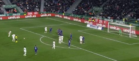 曼城vs勒沃库森：马尔穆什搭档萨维尼奥，哈兰德替补待命（曼城对阵勒沃库森：萨维尼奥联手马尔穆什，哈兰德替补候命）