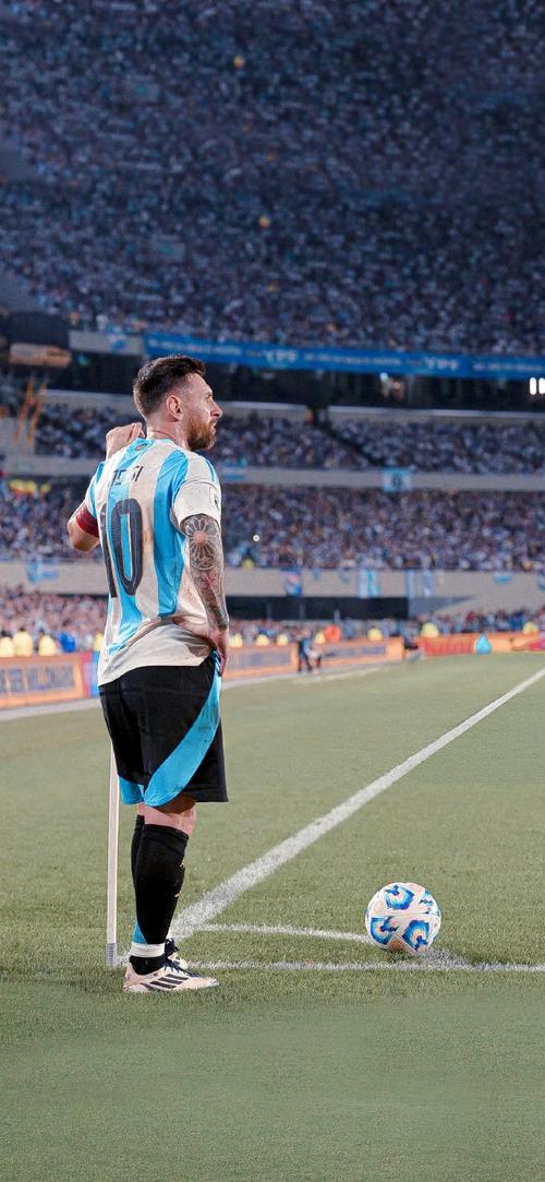 沙特消息人士：我们正在密切关注萨拉赫，但尚未与利物浦谈判（沙特方面：正密切关注萨拉赫，与利物浦尚未开启谈判）