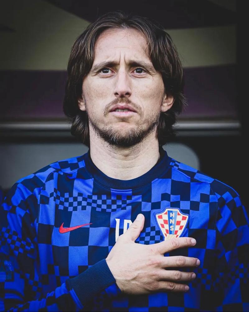 记者：迈阿密国际正在努力留下阿连德，目前双方在谈判（记者：迈阿密国际欲续留阿连德，双方已展开谈判）