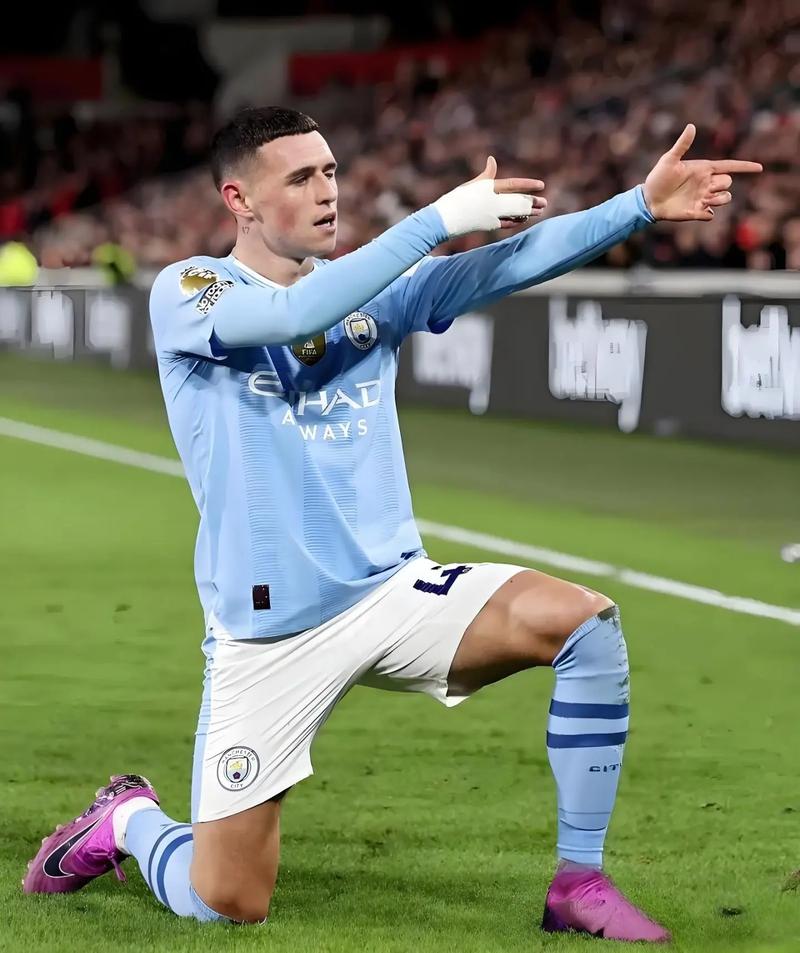 成都蓉城祝贺重庆铜梁龙成功冲超：我们携手展现西南足球风采（成都蓉城祝贺重庆铜梁龙升入中超：携手彰显西南足球力量）