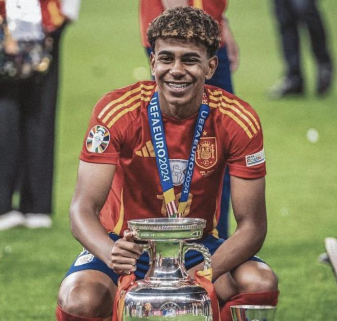 全市场：尤文和米兰正密切关注比利时17岁前锋穆泰巴（全市场：尤文、米兰盯上比利时17岁前锋穆泰巴）