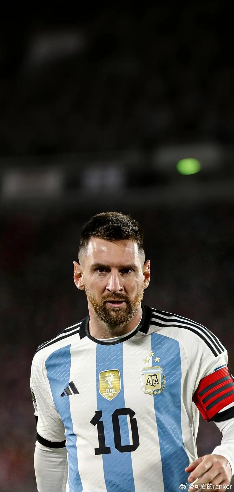 皇马客场3-0击败毕巴，阿诺德表现神勇但伤退，展现世界级水准，但伤病困扰持续。（皇马客场3-0擒毕巴，阿诺德高光却伤退，世界级表现难挡伤病困扰）